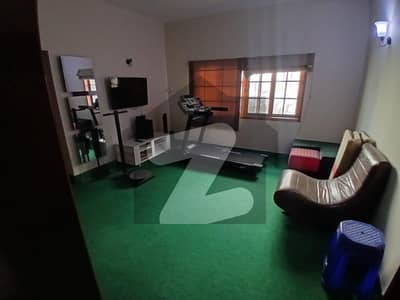 ڈی ایچ اے فیز 5 ڈی ایچ اے ڈیفینس,کراچی میں 7 کمروں کا 2 کنال مکان 10.0 لاکھ میں کرایہ پر دستیاب ہے۔