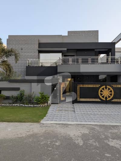 1 Kanal Brand New Dream House Situated On 45 Wide Road Near To Park Near To Lake City Mall Available For Sale