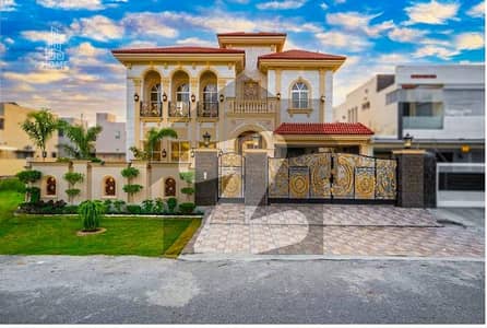 10 MARLA Top Quality Build Luxurious Beautiful SPANISH Design Villa For Sale In DHA Lahore Phase 6 Prime Location