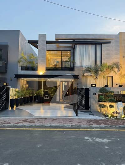 ڈی ایچ اے فیز 5 ڈیفنس (ڈی ایچ اے),لاہور میں 4 کمروں کا 10 مرلہ مکان 2.0 لاکھ میں کرایہ پر دستیاب ہے۔