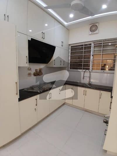 عسکری ہائیٹس 4 ڈی ایچ اے فیز 5 - سیکٹر ایچ,ڈی ایچ اے ڈیفینس فیز 5,ڈی ایچ اے ڈیفینس,اسلام آباد میں 4 کمروں کا 17 مرلہ فلیٹ 1.1 لاکھ میں کرایہ پر دستیاب ہے۔