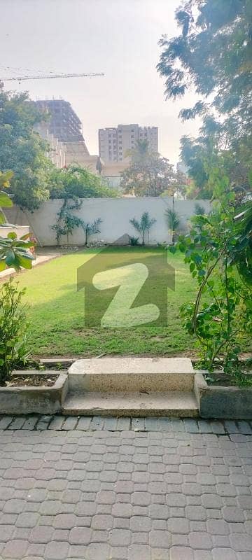 پی ای سی ایچ ایس بلاک 2 پی ای سی ایچ ایس,جمشید ٹاؤن,کراچی میں 2 کنال علاوہ 4.0 لاکھ میں کرایہ پر دستیاب ہے۔