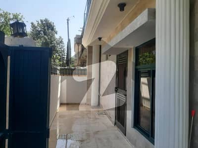 G11 /3 house triple story house for sale coner house Extra land