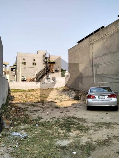 بحریہ ٹاؤن شاہین بلاک بحریہ ٹاؤن سیکٹر B,بحریہ ٹاؤن,لاہور میں 10 مرلہ رہائشی پلاٹ 2.25 کروڑ میں برائے فروخت۔