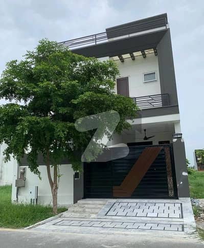 Prime Location 5 Marla House In Only Rs. 17500000