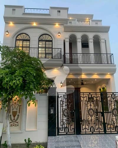 Prime Location House For sale In Royal Palm City