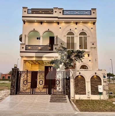 A Prime Location 5 Marla House Located In Royal Palm City Is Available For sale