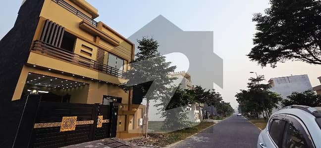 Prime Location Royal Palm City House Sized 5 Marla Is Available