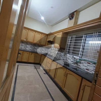 جی ۔ 13 اسلام آباد میں 3 کمروں کا 10 مرلہ زیریں پورشن 93.0 ہزار میں کرایہ پر دستیاب ہے۔