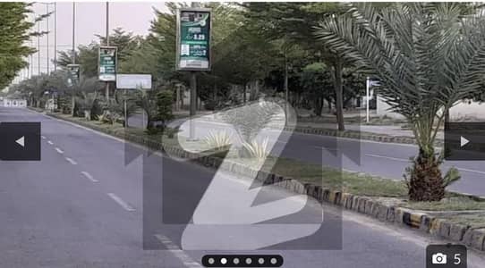 این ایف سی 1 لاہور میں 4 مرلہ کمرشل پلاٹ 3.5 کروڑ میں برائے فروخت۔