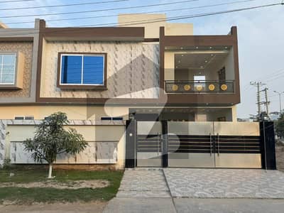 بش ایگزیکٹو ولاز ملتان میں 5 کمروں کا 10 مرلہ مکان 3.25 کروڑ میں برائے فروخت۔