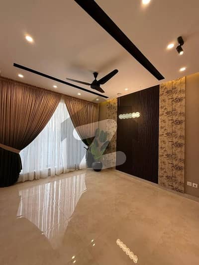 4 Bed Dd Brand New 1st Floor West Open New Portion In Gulshan Block 7