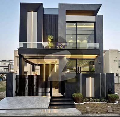 ڈی ایچ اے 9 ٹاؤن ۔ بلاک اے ڈی ایچ اے 9 ٹاؤن,ڈیفنس (ڈی ایچ اے),لاہور میں 3 کمروں کا 5 مرلہ مکان 2.25 کروڑ میں برائے فروخت۔