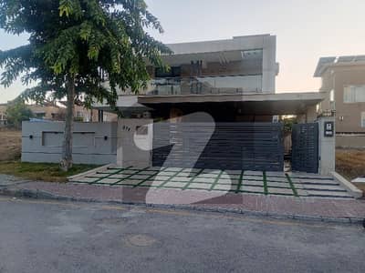 ڈی ایچ اے ڈیفینس فیز 1 - ڈیفینس ولاز ڈی ایچ اے فیز 1 - سیکٹر ایف,ڈی ایچ اے ڈیفینس فیز 1,ڈی ایچ اے ڈیفینس,اسلام آباد میں 6 کمروں کا 1 کنال مکان 5.75 لاکھ میں کرایہ پر دستیاب ہے۔