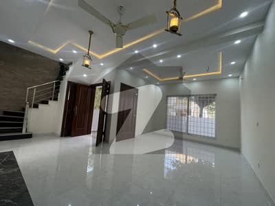 بحریہ انکلیو - سیکٹر این بحریہ انکلیو,بحریہ ٹاؤن,اسلام آباد میں 3 کمروں کا 5 مرلہ مکان 2.65 کروڑ میں برائے فروخت۔