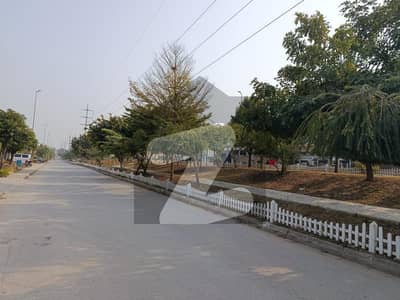 Ready-to-Build 1 Kanal Plot in DHA