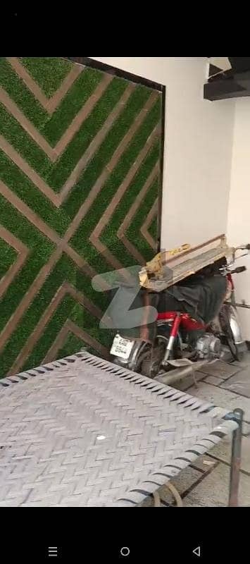 سپر ٹاون لاہور میں 5 کمروں کا 5 مرلہ مکان 1.35 لاکھ میں کرایہ پر دستیاب ہے۔