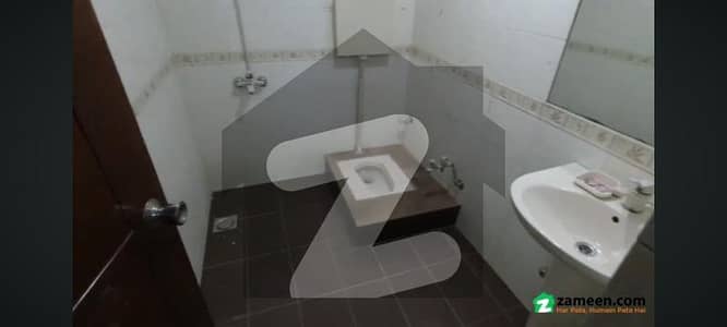 گلشن اقبال - بلاک 13 / D-3 گلشنِ اقبال,گلشنِ اقبال ٹاؤن,کراچی میں 2 کمروں کا 5 مرلہ بالائی پورشن 65.0 ہزار میں کرایہ پر دستیاب ہے۔