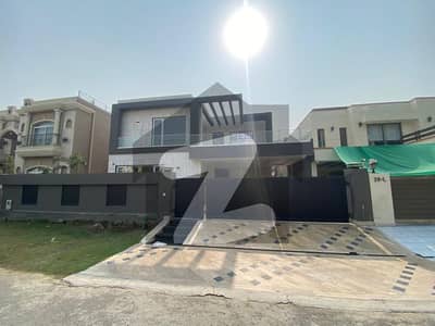ONE KANAL BEAUTIFULL HOUSE AVALIABLE FOR RENT IN DHA DEFANCE PHASE 6