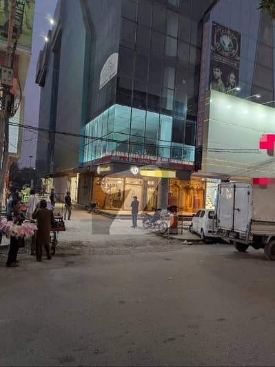 Shop on Main Tariq Road