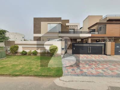 ONE KANAL BEAUTIFULL HOUSE AVALIABLE FOR RENT IN DHA DEFANCE PHASE 6