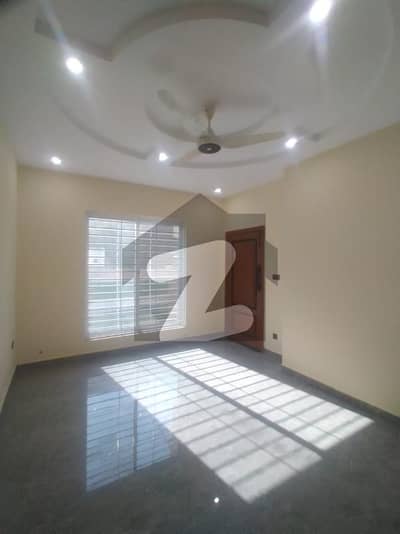 بحریہ ٹاؤن فیز 8 بحریہ ٹاؤن راولپنڈی,راولپنڈی میں 2 کمروں کا 8 مرلہ بالائی پورشن 55.0 ہزار میں کرایہ پر دستیاب ہے۔ بحریہ ٹاؤن فیز 8 بحریہ ٹاؤن راولپنڈی,راولپنڈی میں 2 کمروں کا 8 مرلہ بالائی پورشن 55.0 ہزار میں کرایہ پر دستیاب ہے۔