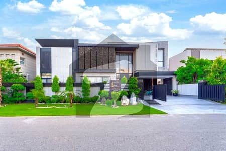 Full Furnitured One Kanal Bungalow Available For Sale Near To Big Park Best Location Walking Distance Form Masjid