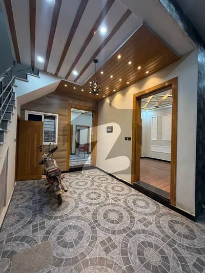 نیو سٹی فیز 2 نیو سٹی,واہ میں 3 کمروں کا 5 مرلہ مکان 1.25 کروڑ میں برائے فروخت۔