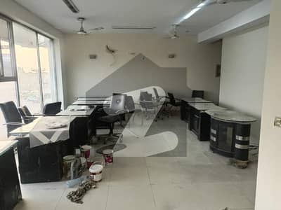 ڈی ایچ اے فیز 4 - بلاک ڈیڈی فیز 4,ڈیفنس (ڈی ایچ اے),لاہور میں 4 مرلہ دفتر 95.0 ہزار میں کرایہ پر دستیاب ہے۔ ڈی ایچ اے فیز 4 - بلاک ڈیڈی فیز 4,ڈیفنس (ڈی ایچ اے),لاہور میں 4 مرلہ دفتر 95.0 ہزار میں کرایہ پر دستیاب ہے۔