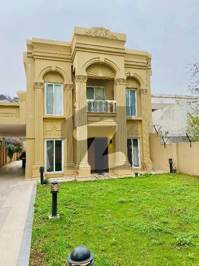 Elegant 5-Bedrooms Double-Storey Luxury Furnished House For Rent In F-7