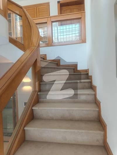 Beautiful house in F8