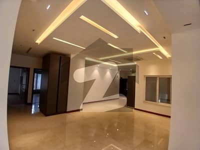 ایف ۔ 7 اسلام آباد میں 7 کمروں کا 1 کنال مکان 16.5 لاکھ میں کرایہ پر دستیاب ہے۔