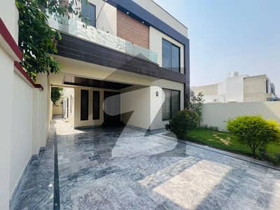 12 Marla Used House for SALE in Sector M3A Near Ring Road, Lahore