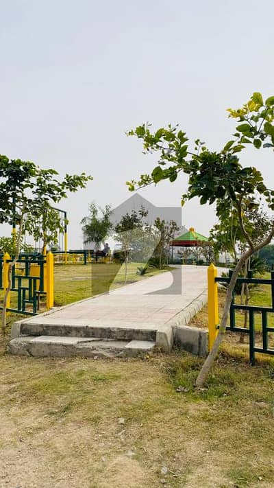 500 Square Yards Plot In Park Enclave 1