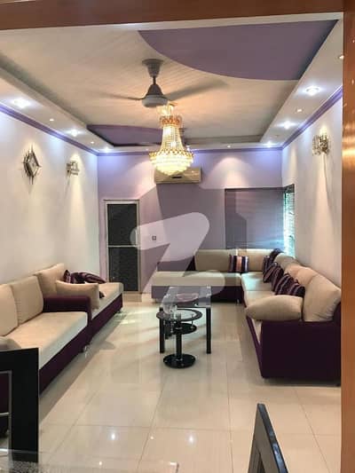 جوہر ٹاؤن لاہور میں 5 کمروں کا 12 مرلہ مکان 4.5 کروڑ میں برائے فروخت۔