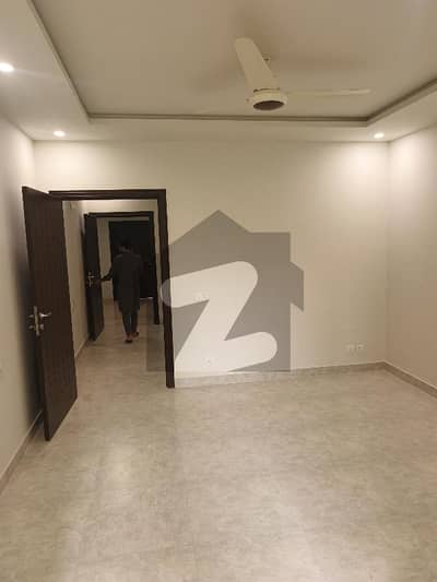 1 Bed Flat Available For Rent In Zarkon Heights