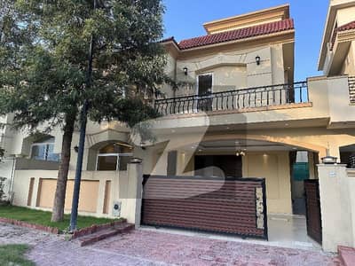 Brand new 10 marla house in C1