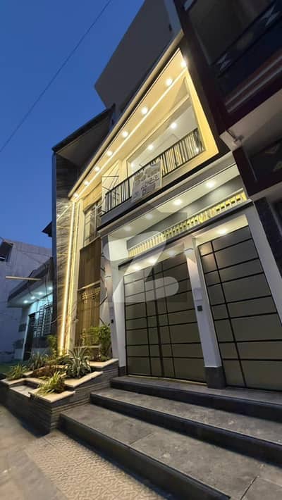 GULISTAN SOCIETY 200 SQ YARDS HOUSE FOR SALE