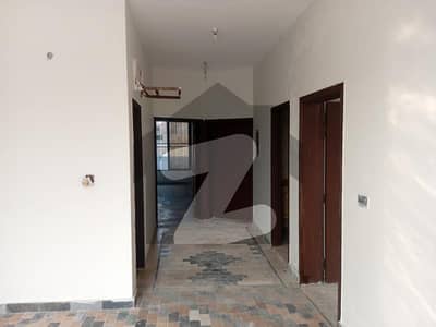 جوہر ٹاؤن فیز 1 جوہر ٹاؤن,لاہور میں 2 کمروں کا 12 مرلہ بالائی پورشن 63.0 ہزار میں کرایہ پر دستیاب ہے۔