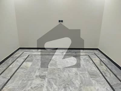 نارتھ کراچی ۔ سیکٹر 9 نارتھ کراچی,کراچی میں 8 کمروں کا 5 مرلہ مکان 4.25 کروڑ میں برائے فروخت۔