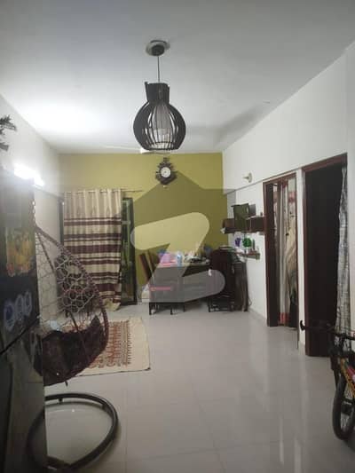 گلشن اقبال - بلاک 13-ڈی2 گلشنِ اقبال,گلشنِ اقبال ٹاؤن,کراچی میں 3 کمروں کا 7 مرلہ فلیٹ 1.4 کروڑ میں برائے فروخت۔