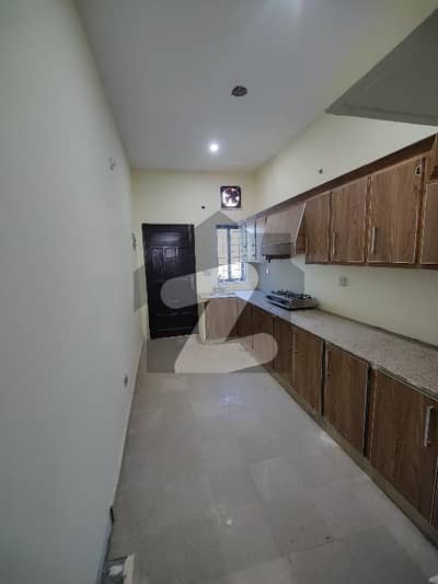 G 11 1 UPPER PORTION FOR RENT