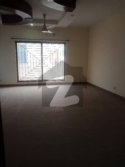 1 Kanal Well Maintained Owner Build House Upper Portion With Separate Entrance For Rent On Prime Location 1 Kanal Well Maintained Owner Build House Upper Portion With Separate Entrance For Rent On Prime Location
