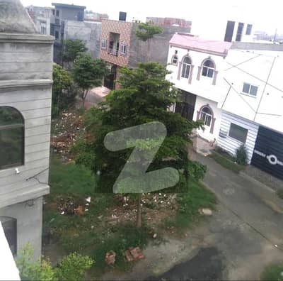 الخالق ریزیڈنشیا ہاؤسنگ سوسائٹی ڈیفینس روڈ,لاہور میں 3 مرلہ رہائشی پلاٹ 36.0 لاکھ میں برائے فروخت۔