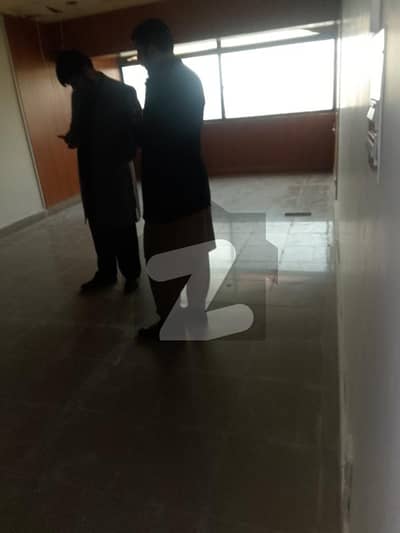 بلیو ایریا اسلام آباد میں 3 کمروں کا 7 مرلہ دفتر 2.8 لاکھ میں کرایہ پر دستیاب ہے۔