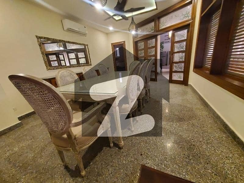 622 Square Yards House Ideally Situated In F-7 622 Square Yards House Ideally Situated In F-7