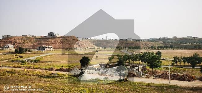 ڈی ایچ اے فیز 3 ۔ بلاک سی ڈی ایچ اے ڈیفینس فیز 3,ڈی ایچ اے ڈیفینس,اسلام آباد میں 1 کنال رہائشی پلاٹ 1.6 کروڑ میں برائے فروخت۔