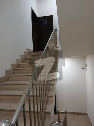 Modern 1 Bed Apartment in Eighteen Secure & High-End Lifestyle