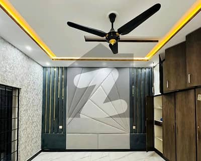 ڈی ایچ اے فیز 5 ڈیفنس (ڈی ایچ اے),لاہور میں 6 کمروں کا 1 کنال مکان 11.5 کروڑ میں برائے فروخت۔