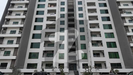 عسکری 10 - سیکٹر ایس عسکری 10,عسکری,لاہور میں 4 کمروں کا 12 مرلہ فلیٹ 4.5 کروڑ میں برائے فروخت۔